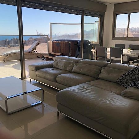 Luxury Exclusive Top Class Apartment On The Sea With Best Sea View And Jacuzzi רק למשפחות !!!! Eilat Ngoại thất bức ảnh